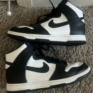 women’s high nike dunks, size 9, worn